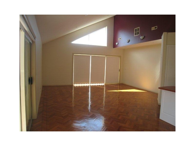 15 Bay Meadow Green, Craigieburn VIC 3064