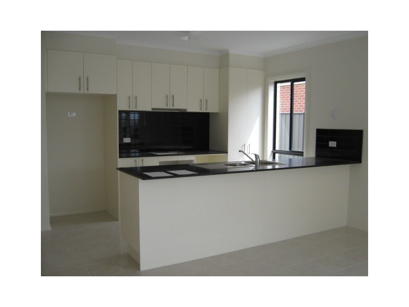274 Waterview Blvd, Craigieburn VIC 3064