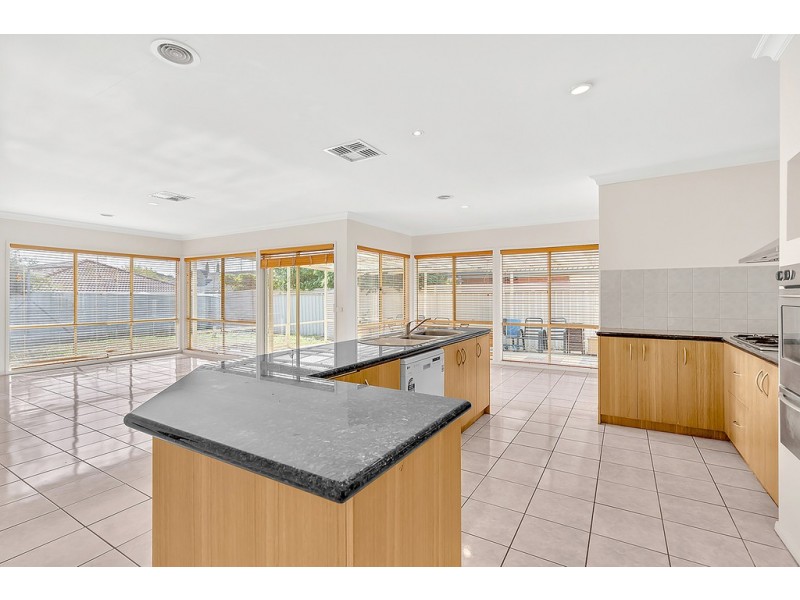 10 Cherry Blossom Close, Craigieburn VIC 3064