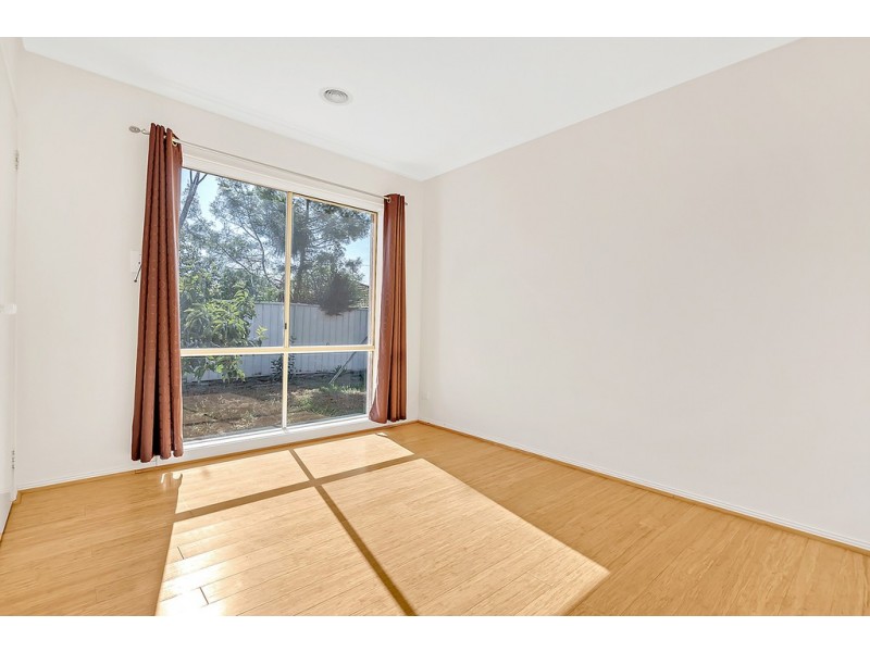 10 Cherry Blossom Close, Craigieburn VIC 3064