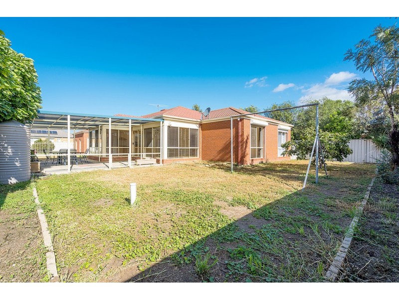 10 Cherry Blossom Close, Craigieburn VIC 3064