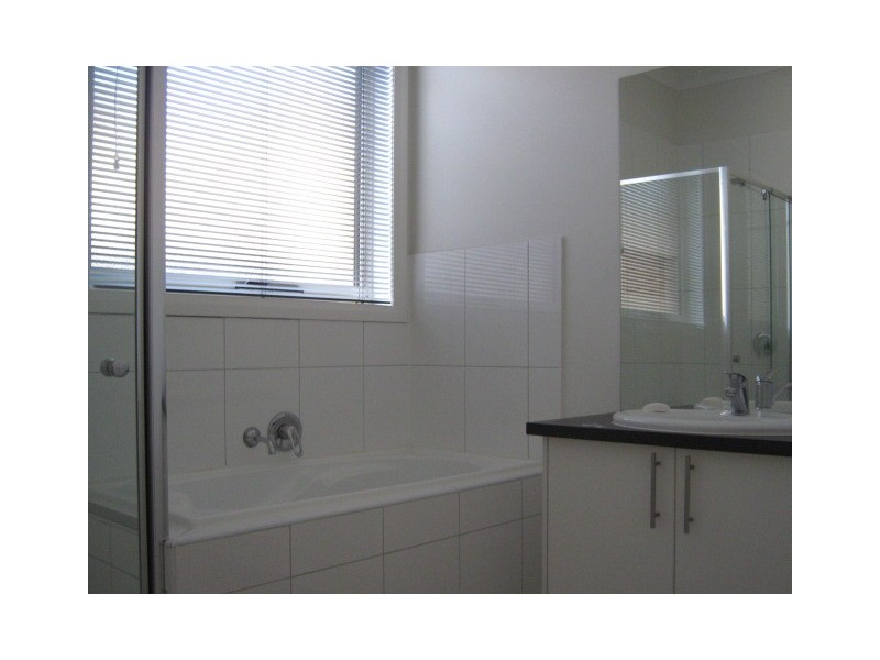 5 Coventry Lane, Craigieburn VIC 3064