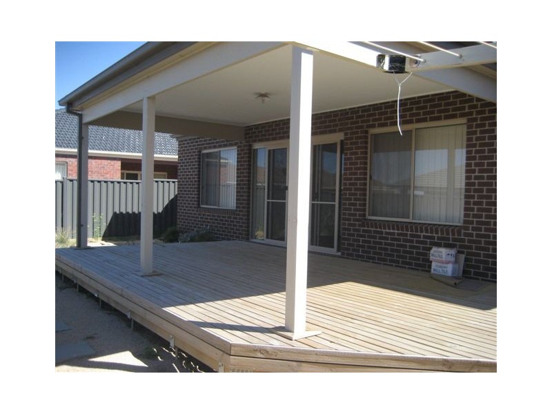 64 Kinglake Crescent, Craigieburn VIC 3064