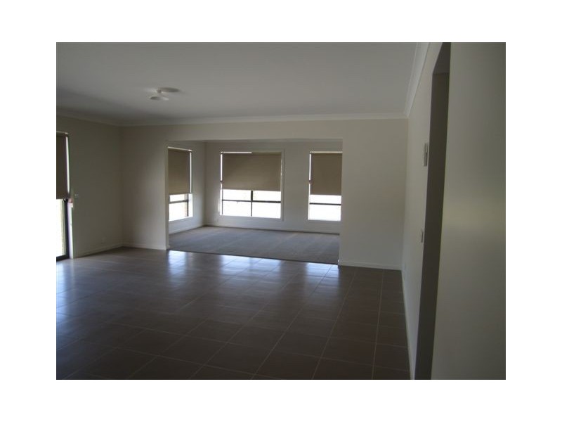 111 Golf View Drive, Craigieburn VIC 3064