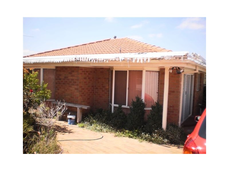 21 Cassinia Crescent, Meadow Heights VIC 3048