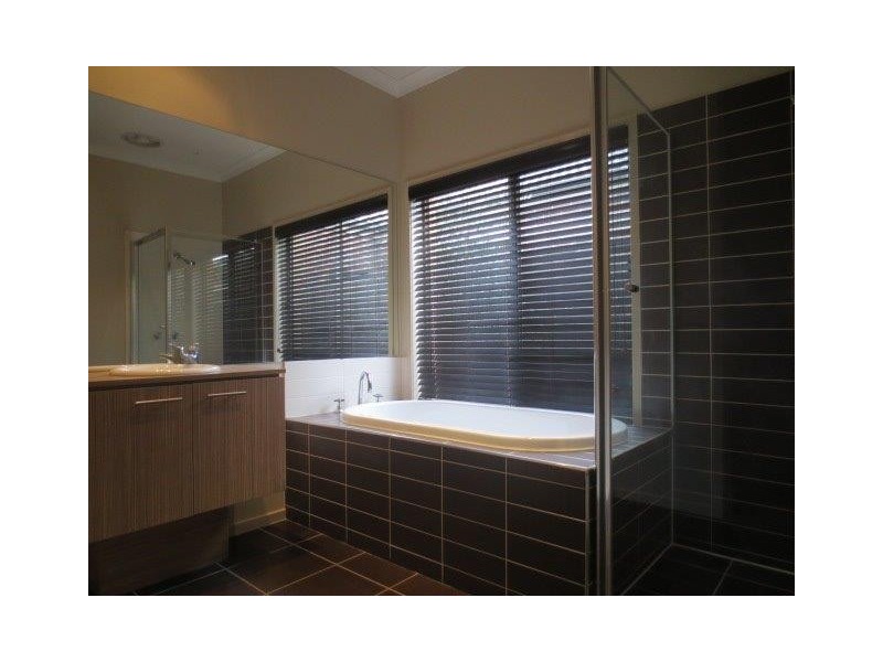 10 Madison Drive, Craigieburn VIC 3064