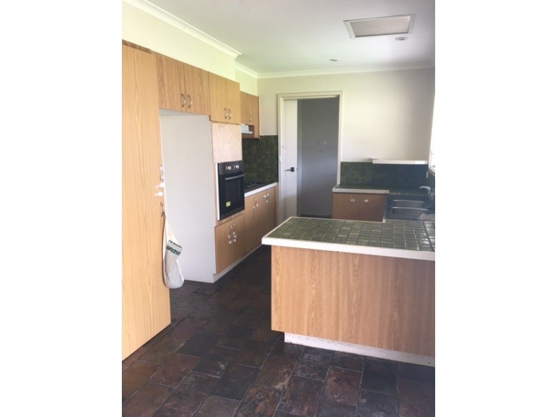 30 Metropolitan Avenue, Craigieburn VIC 3064