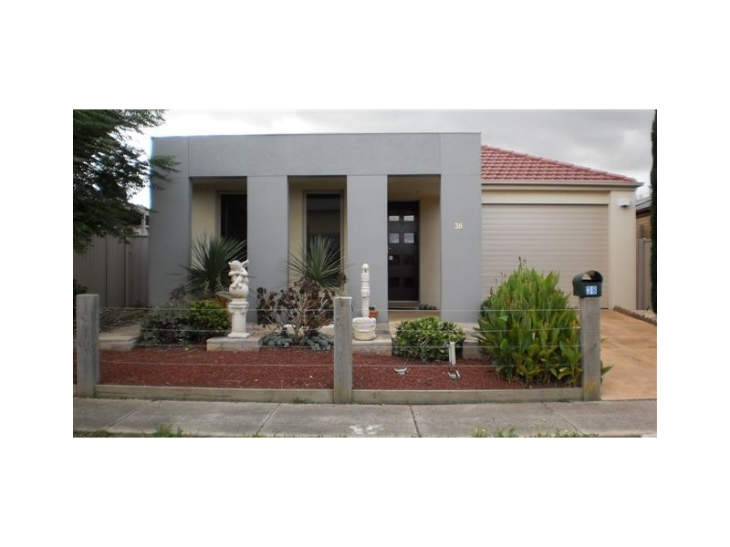 38 Liverpool Circuit, Craigieburn VIC 3064