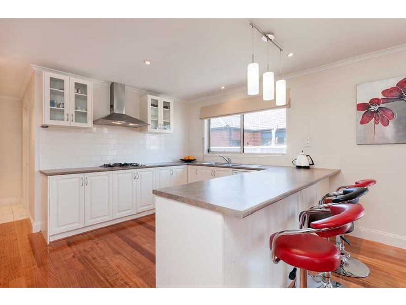 11 Ballybunion Avenue, Craigieburn VIC 3064