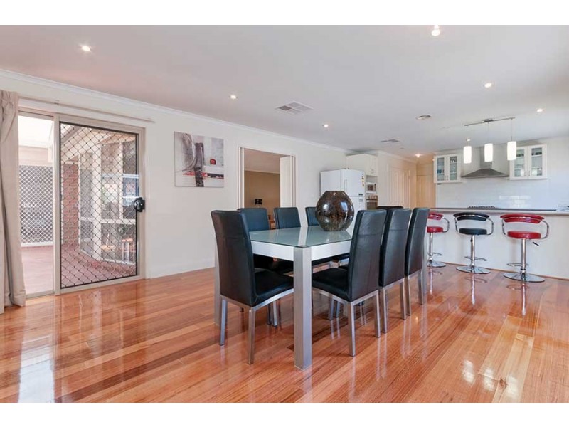 11 Ballybunion Avenue, Craigieburn VIC 3064