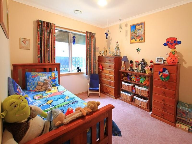 4 Bradworth Street, Craigieburn VIC 3064