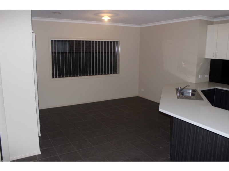 41 Brummel Street, Craigieburn VIC 3064