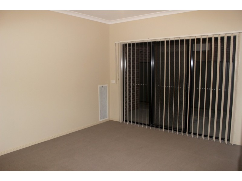 41 Brummel Street, Craigieburn VIC 3064