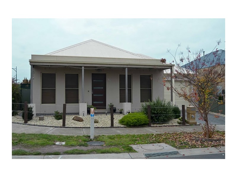 36 Chelsworth Loop, Craigieburn VIC 3064