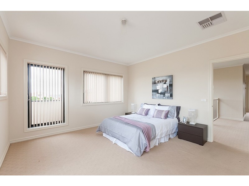 49 Mission Hills Way, Craigieburn VIC 3064
