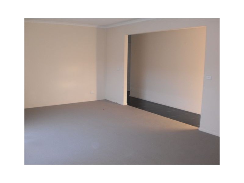 50 Exmouth Rd, Craigieburn VIC 3064