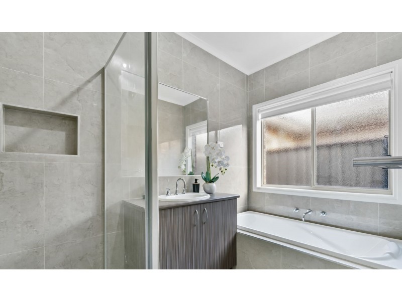 10 Somersby Road, Craigieburn VIC 3064