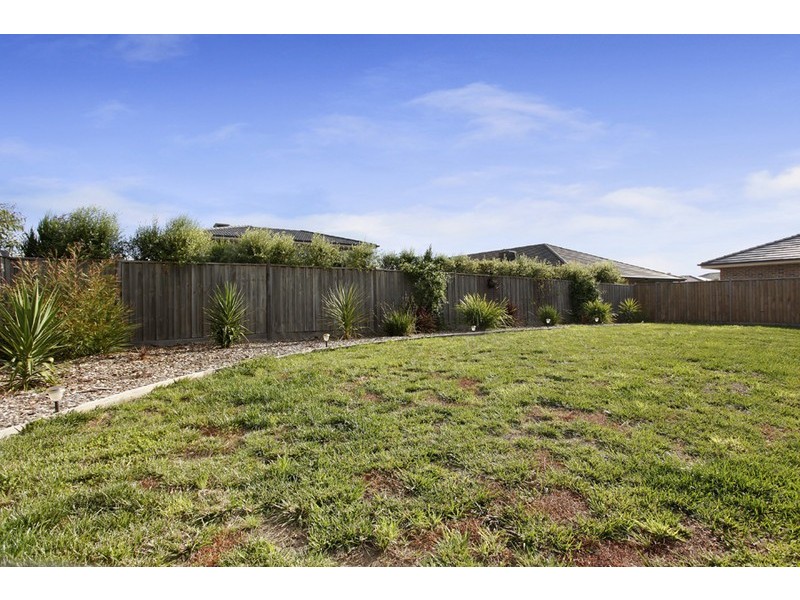 25 Whitewater Court, Sandhurst VIC 3977