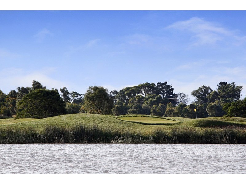 25 Whitewater Court, Sandhurst VIC 3977