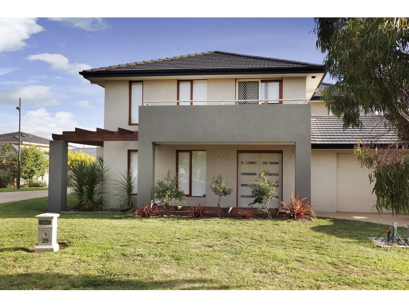 25 Whitewater Court, Sandhurst VIC 3977