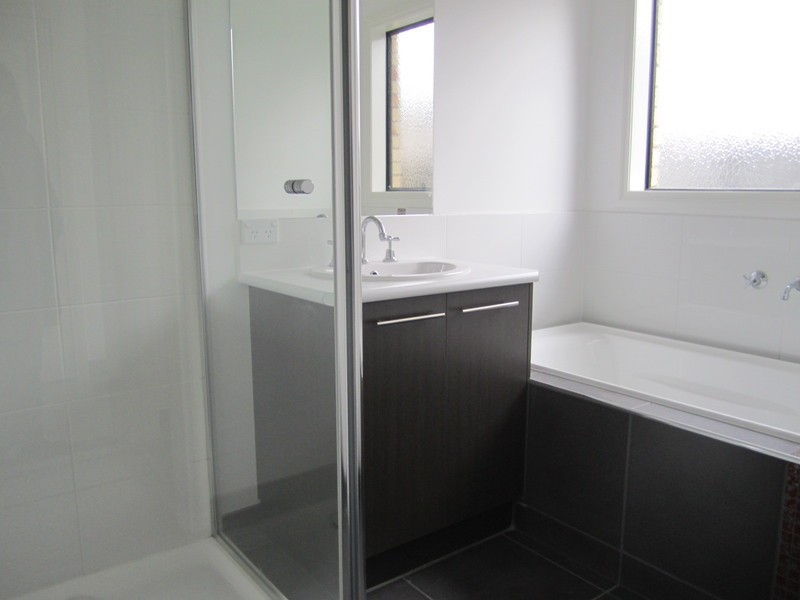 40 Wattletree Street, Craigieburn VIC 3064