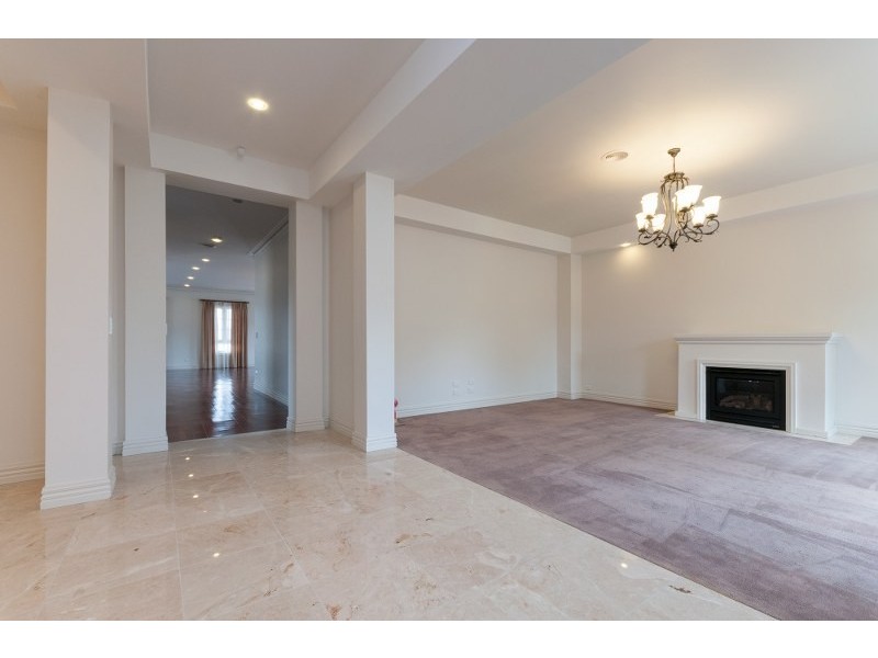37 Royal Terrace, Craigieburn VIC 3064