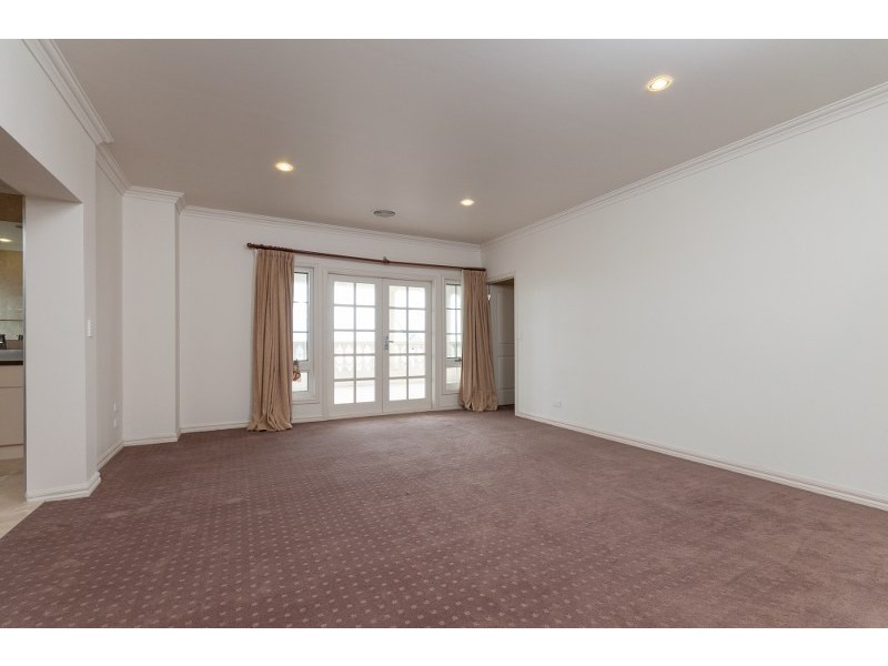 37 Royal Terrace, Craigieburn VIC 3064
