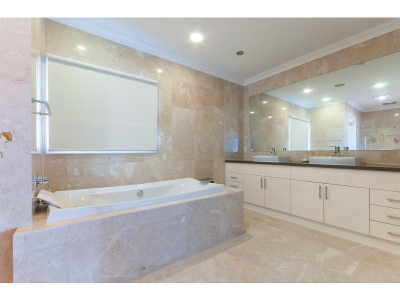 37 Royal Terrace, Craigieburn VIC 3064