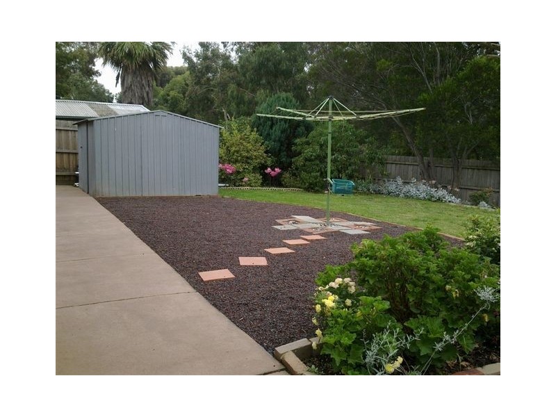 25 Mitford Crescent, Craigieburn VIC 3064