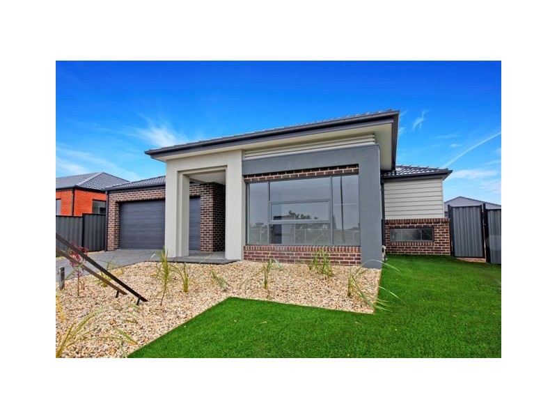 54 Bridgehaven Way, Craigieburn VIC 3064