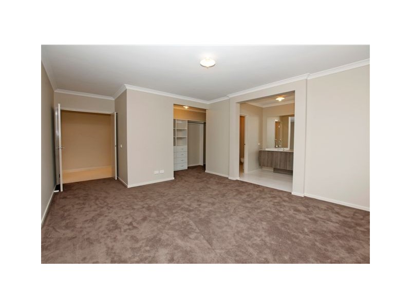 54 Bridgehaven Way, Craigieburn VIC 3064