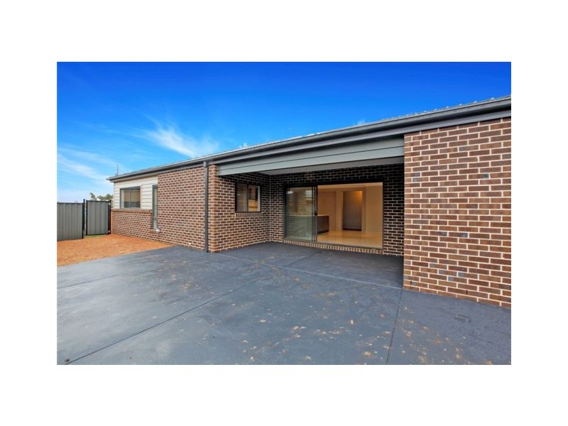 54 Bridgehaven Way, Craigieburn VIC 3064