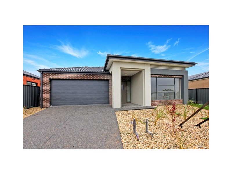 54 Bridgehaven Way, Craigieburn VIC 3064