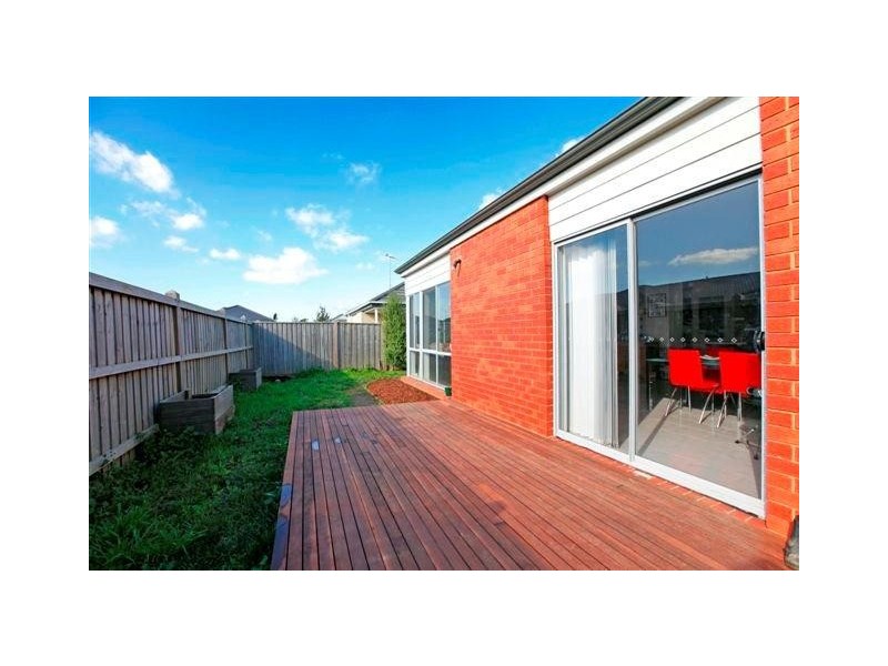 23 The Garlands, Craigieburn VIC 3064