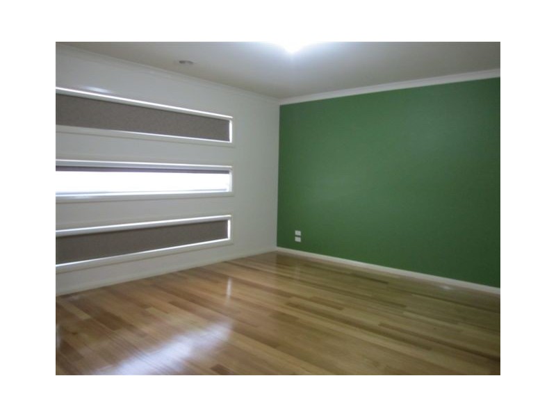 18 Ebony Circuit, Craigieburn VIC 3064