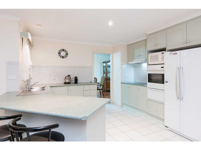 7 St. Agnes Close, Craigieburn VIC 3064