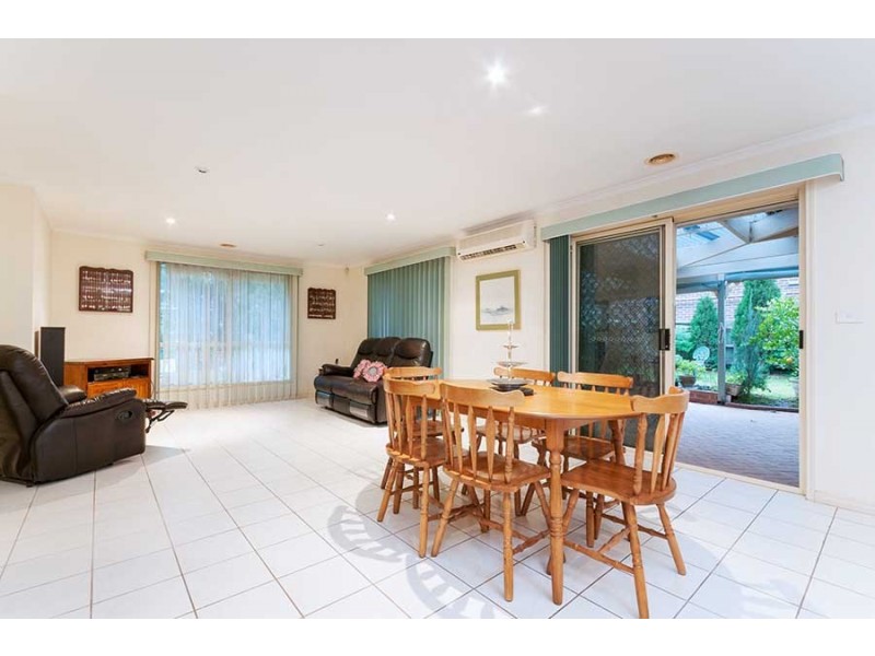 7 St. Agnes Close, Craigieburn VIC 3064