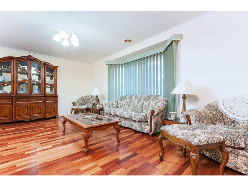 7 St. Agnes Close, Craigieburn VIC 3064