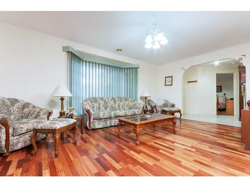 7 St. Agnes Close, Craigieburn VIC 3064