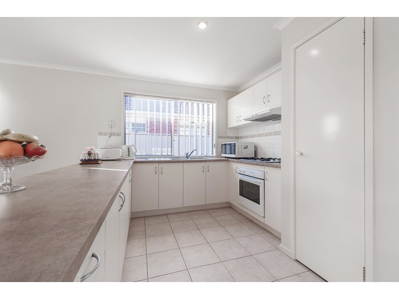 13 Berrima Close, Craigieburn VIC 3064