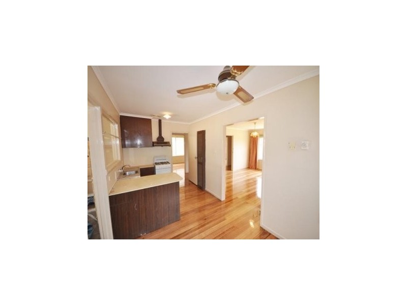 15 Beacon Hills, Craigieburn VIC 3064