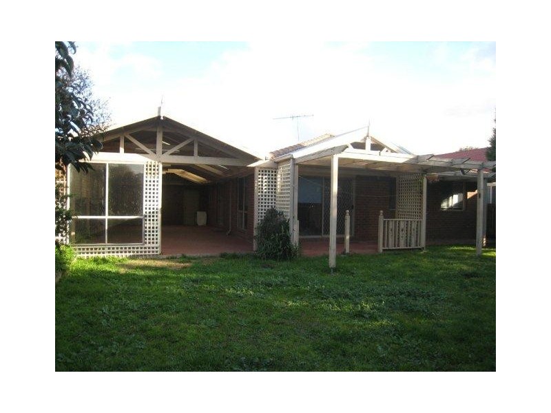 67 Yarcombe Crescent, Craigieburn VIC 3064