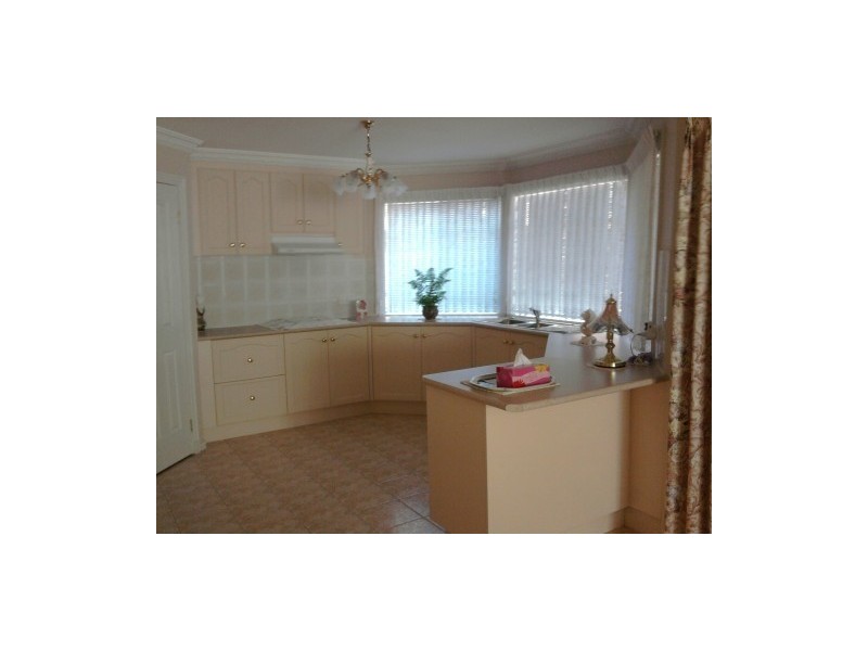 7 Delphinius Crescent, Roxburgh Park VIC 3064