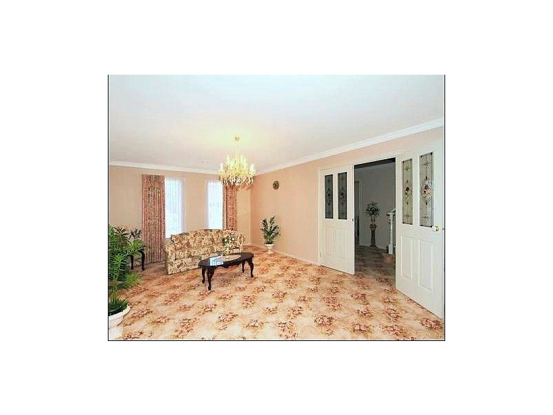 7 Delphinius Crescent, Roxburgh Park VIC 3064