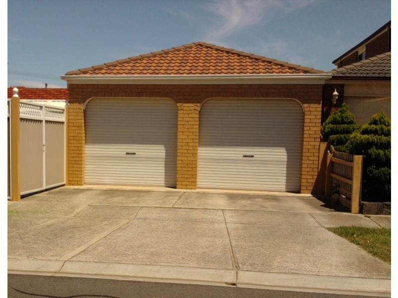 7 Delphinius Crescent, Roxburgh Park VIC 3064