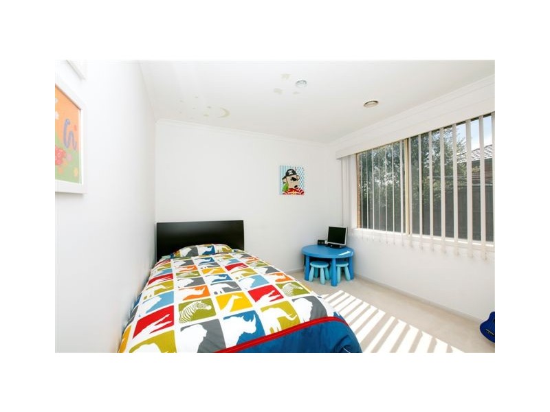 20 McNamara Avenue, Roxburgh Park VIC 3064