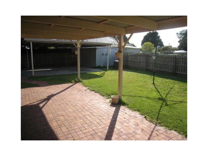 27 Banbury Crescent, Craigieburn VIC 3064