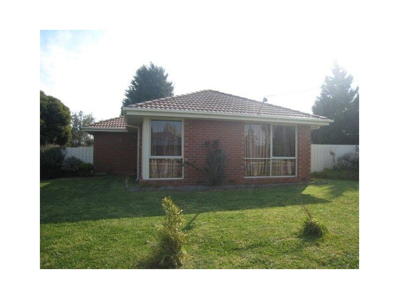 27 Banbury Crescent, Craigieburn VIC 3064