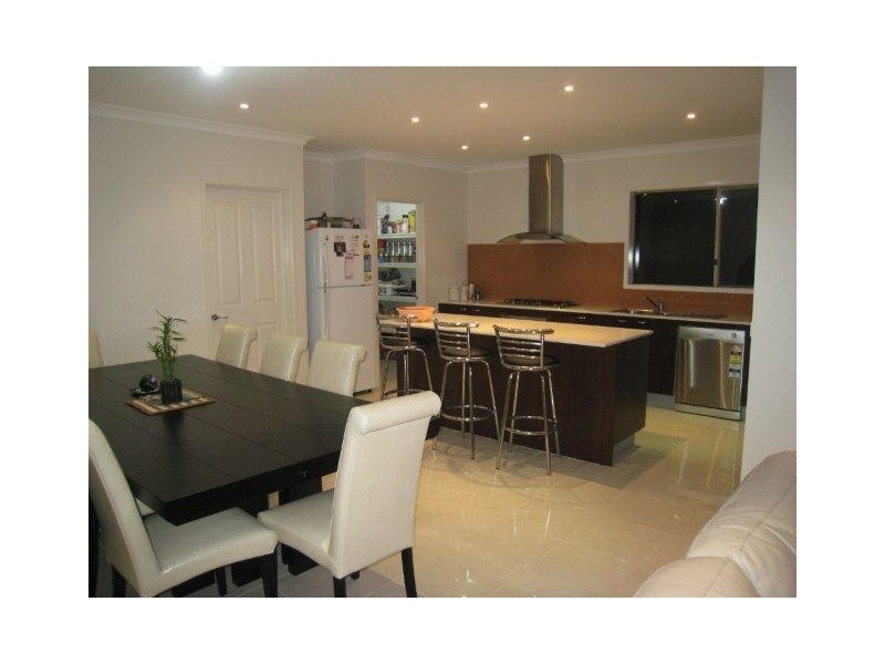 20 Falls Avenue, Craigieburn VIC 3064