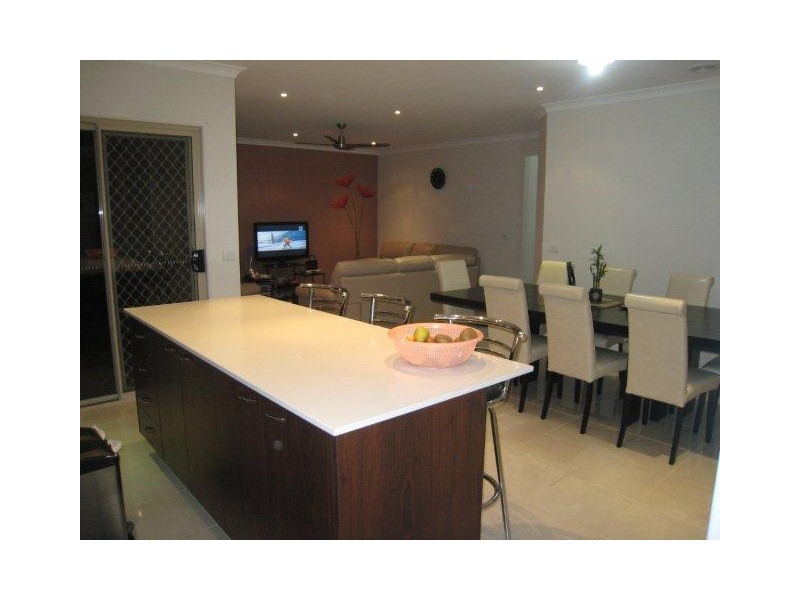 20 Falls Avenue, Craigieburn VIC 3064